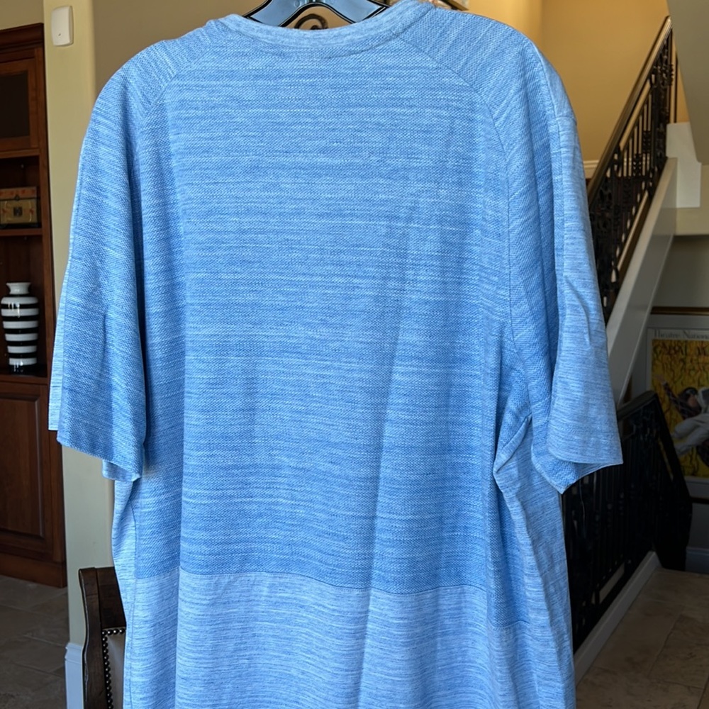 Men’s Light Blue Nike T-shirt with Vented Back Size XL - Picture 2 of 4